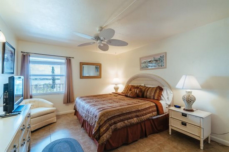 Bedroom 2, Gateway Villas by Coastal Vacation Properties, Lee