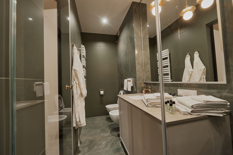 Bathroom 4, Kostjukowski Apartments Avalon, L'vivs'ka