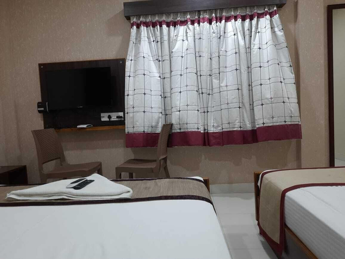 Bedroom 5, LIVGRAND HOTEL SRI DHEVI Salem, Salem