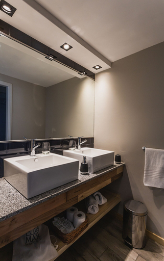 Bathroom 4, Hotel Ecomax, Bariloche
