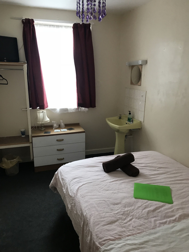 Bedroom 2, The Merlin, Blackpool