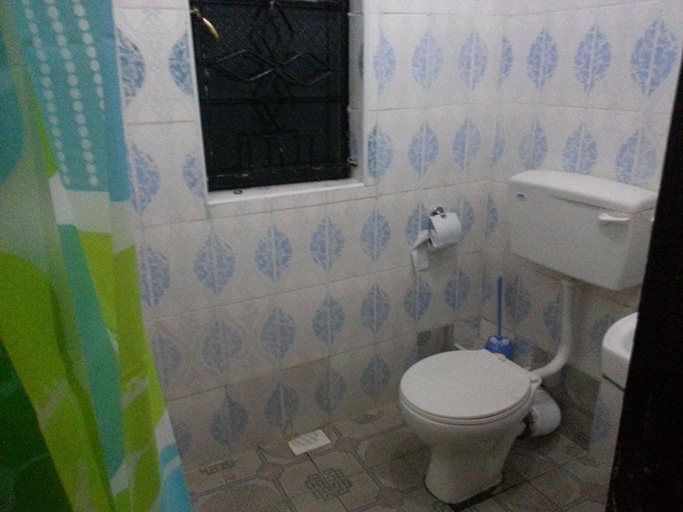 Bathroom, Tala Village Inn, Matungulu