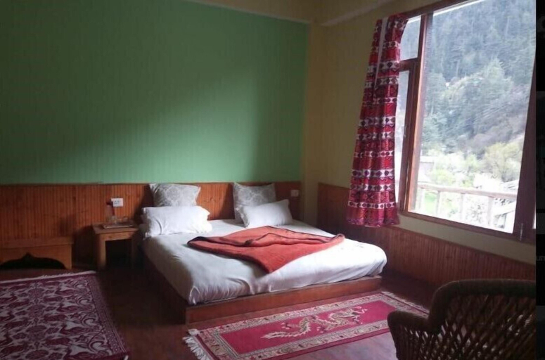 Bedroom 3, Jibhi Cottage, Kullu