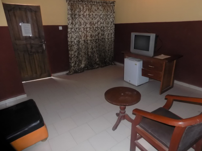 Others 4, Fortune Exclusive Hotel, Boluwaduro