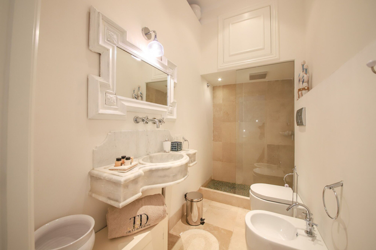 Bathroom 3, TD Dimora Arcadia with Breathtaking Sea View, Bari