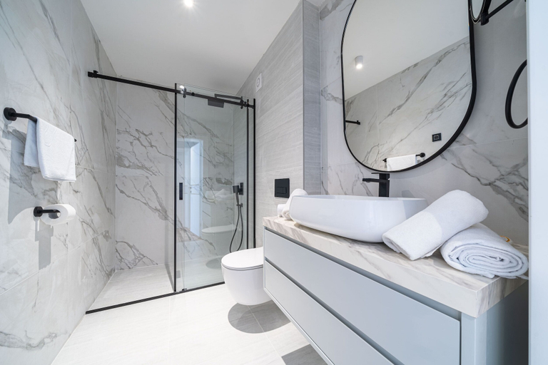 Bathroom 5, Hotel Millennium by Aycon