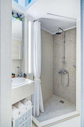 Bathroom 5, Casa 1926, Crete