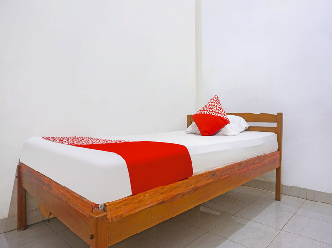 Bedroom 1, Hotel O Kilana Homestay, Makassar