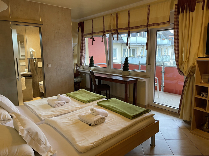 Bedroom 4, Hotel Gambrinus Arnsberg, Hochsauerlandkreis