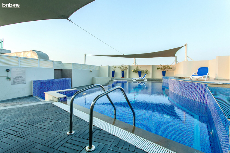 Outdoor pool, bnbme | La Fontana | 1 BDR, Dubai