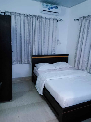 Bedroom 5, Mayfair Gardens Surulere, Mainland