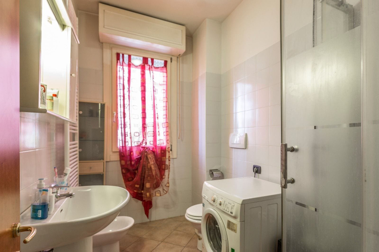 Bathroom 4, Appartamento Dossetti 7, Bologna