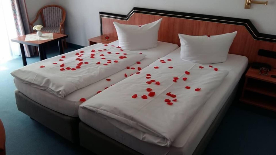 Bedroom 2, Hotel Robinienhof, Jerichower Land