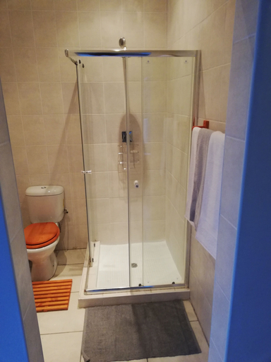 Bathroom 3, Platberg Self-catering, Thabo Mofutsanyane