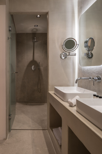 Bathroom 5, Arocaria, South Aegean