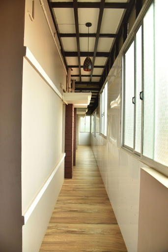 Others 5, Kommiya Inn, Thanjavur