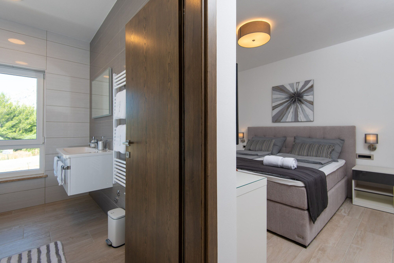 Bathroom 4, Holiday Villa Olive Tree, Orebić