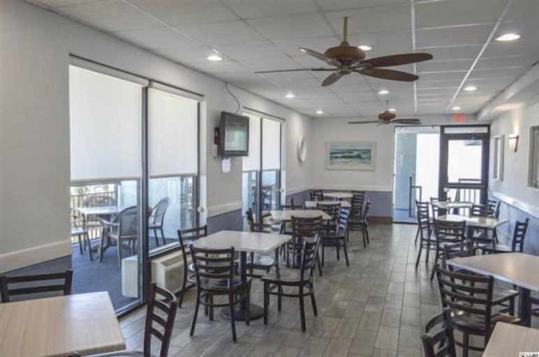 Food & Drinks, Monterey Bay 1103 Myrtle Beach Escape, Horry