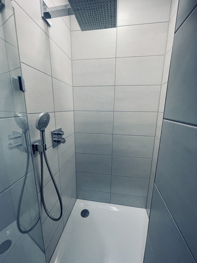 Bathroom 5, IQ Hotel, Region Hannover