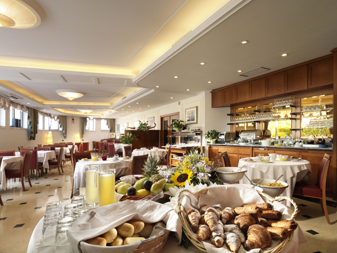 Food & Drinks 5, Hotel ARISTON, Padua