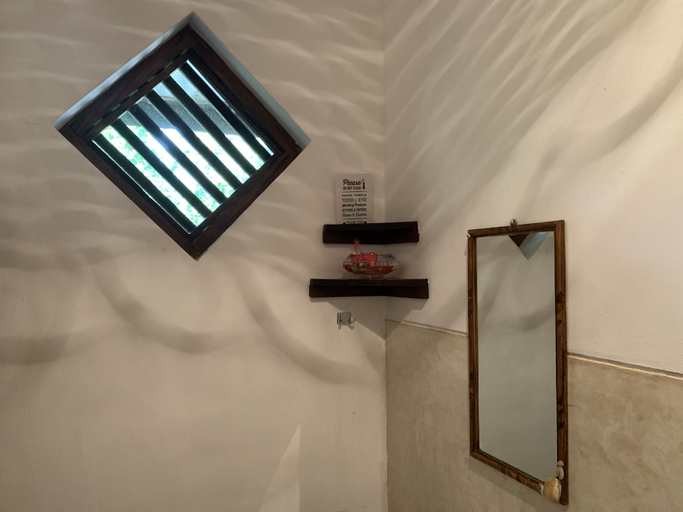 Bathroom 4, The Danish Villa, Pothuvil