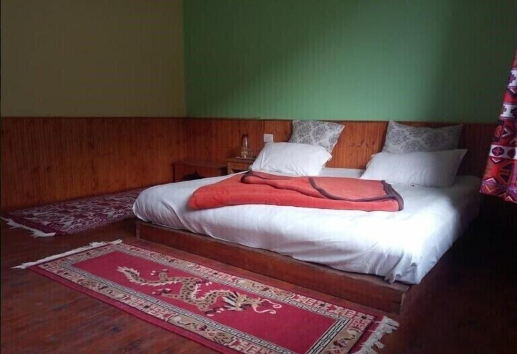 Bedroom 5, Jibhi Cottage, Kullu