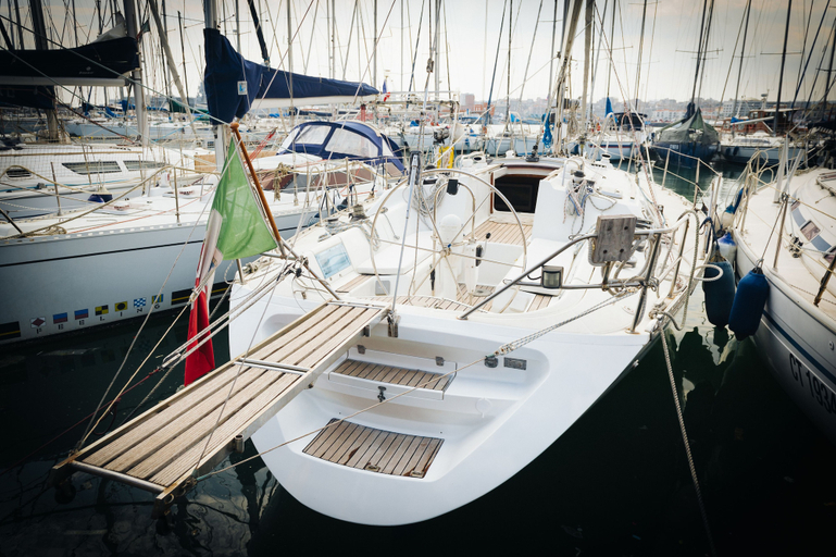 Others 4, Sheliak boat and breakfast, Catania