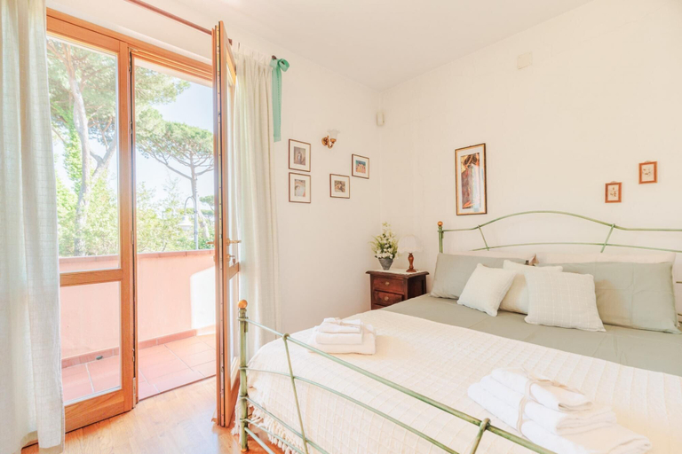 Bedroom 5, Regina Beach Villa by the Beach in Marina di Piet, Lucca