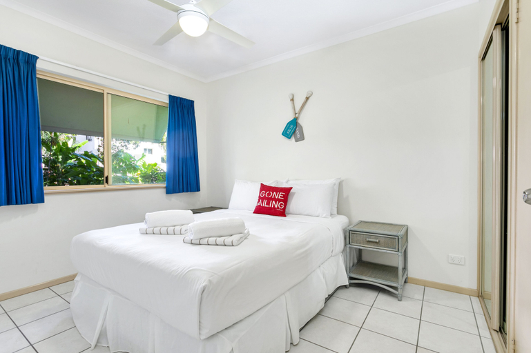 Bedroom 3, Beachfront Bliss 3-bedroom Apartment with Sea View 4, Cairns