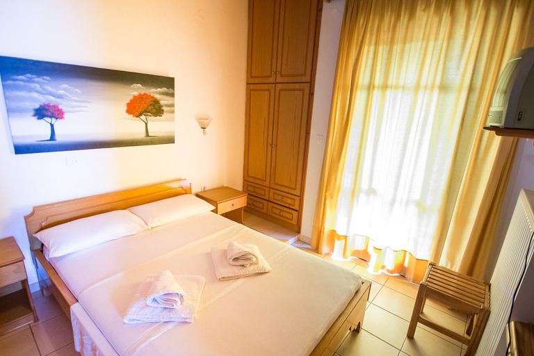 Bedroom 4, Margarita Apartments, Epirus