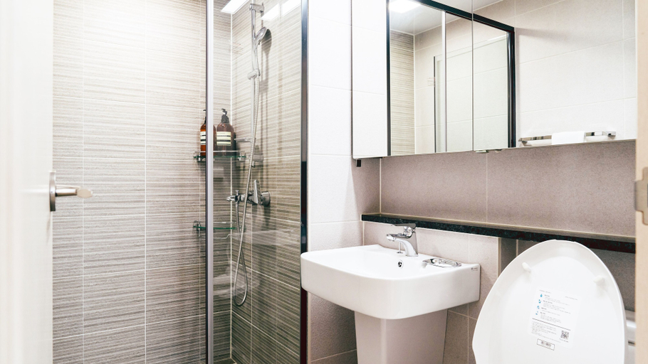 Bathroom 3, The November Stay In Landmark, Yeonsu