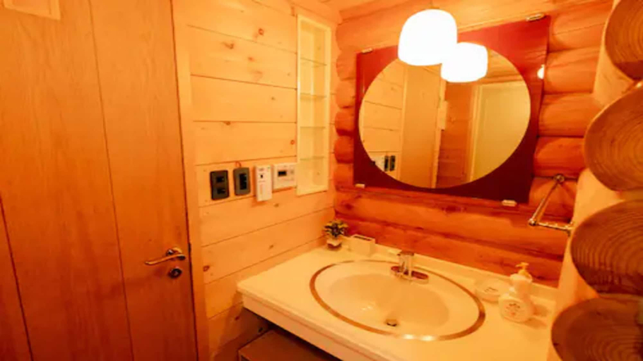 Bathroom 3, Lake Toya Hillside House, Tōyako