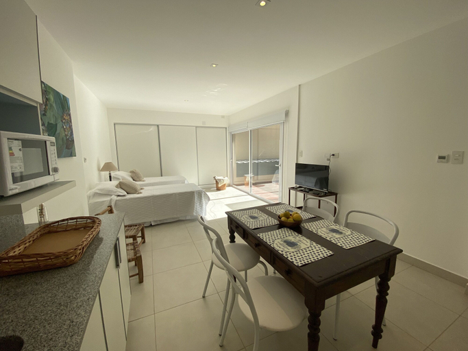 Others 5, Divino Loft - Mas Centrico Imposible, Capital