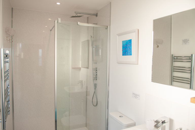 Bathroom 4, Croft 7 Geary Self Catering Studio, Highland