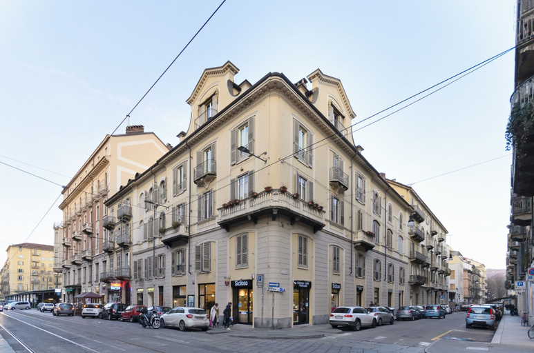 Others 5, B&B Tohouse Deluxe, Torino