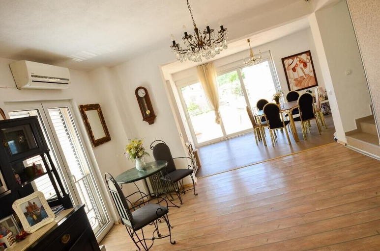 Others 5, Guest house Anlave