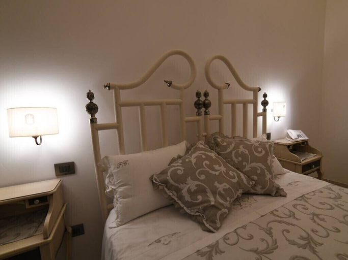 Bedroom 2, PlazaCarrisi Hotel & Spa, Brindisi