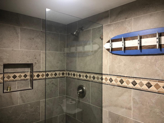 Bathroom 4, 530 Sunsuite, Beaufort