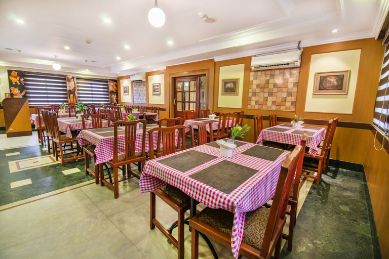 Food & Drinks 4, FabHotel Metro Manor Central Station, Chennai