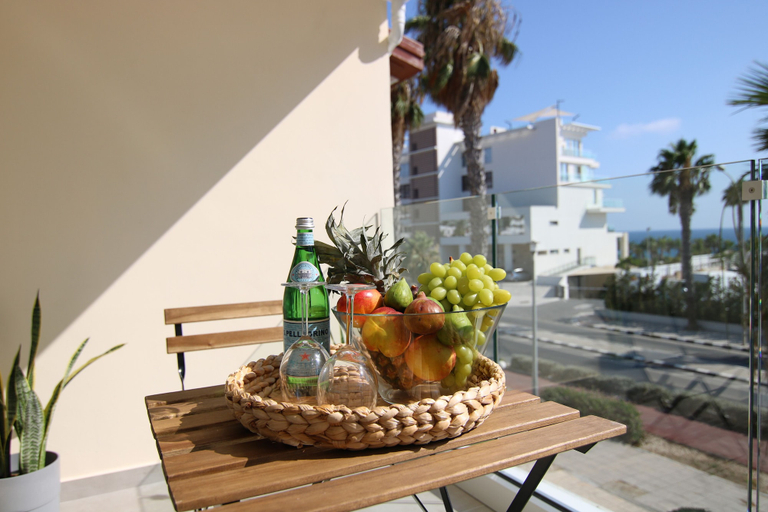 Food & Drinks 5, Phaedrus Living: Seaside Luxury Flat Limnaria 153