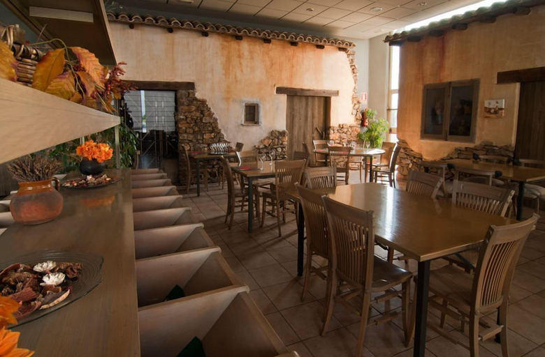 Food & Drinks 4, Puerta de la Serrania, Valencia