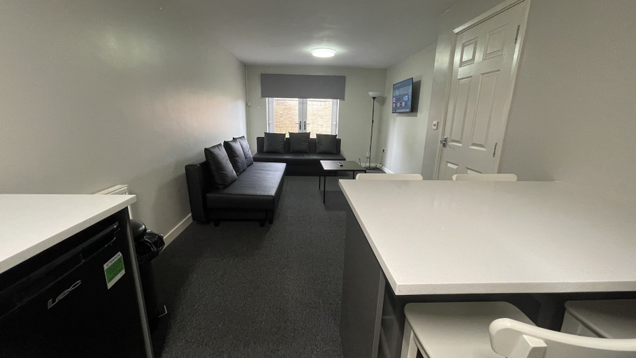 Bedroom 2, Mays Apartments, Sefton