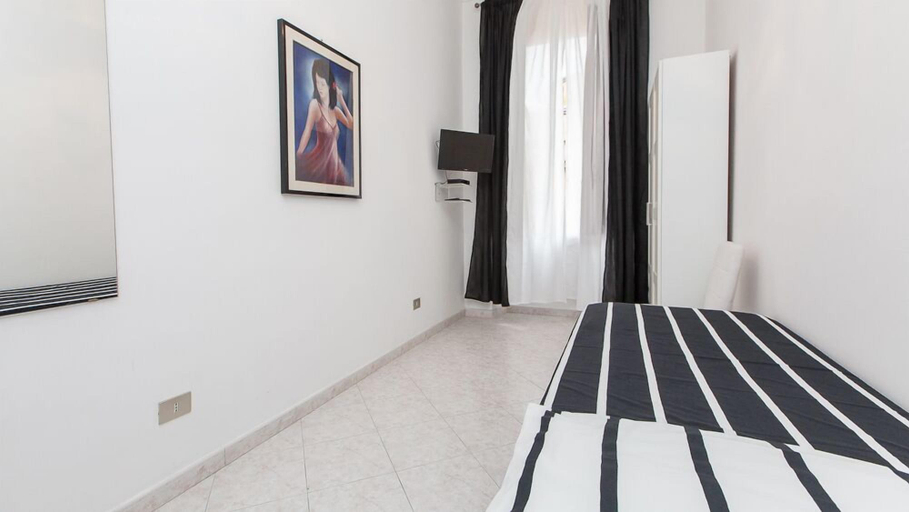 Others 5, Apartop, Rome
