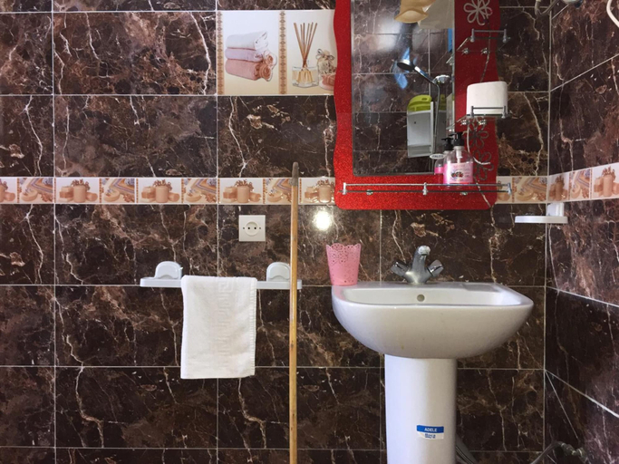Bathroom 4, Kasba, El Jadida