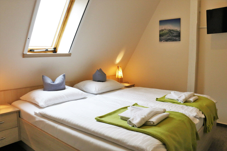 Bedroom 3, grünblau Vitalpension, Rostock