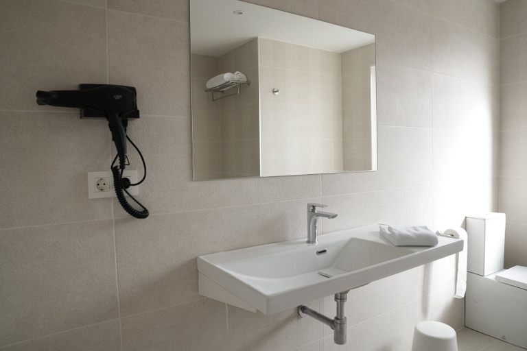 Bathroom 4, Hotel VIDA Finisterre Centro, A Coruña