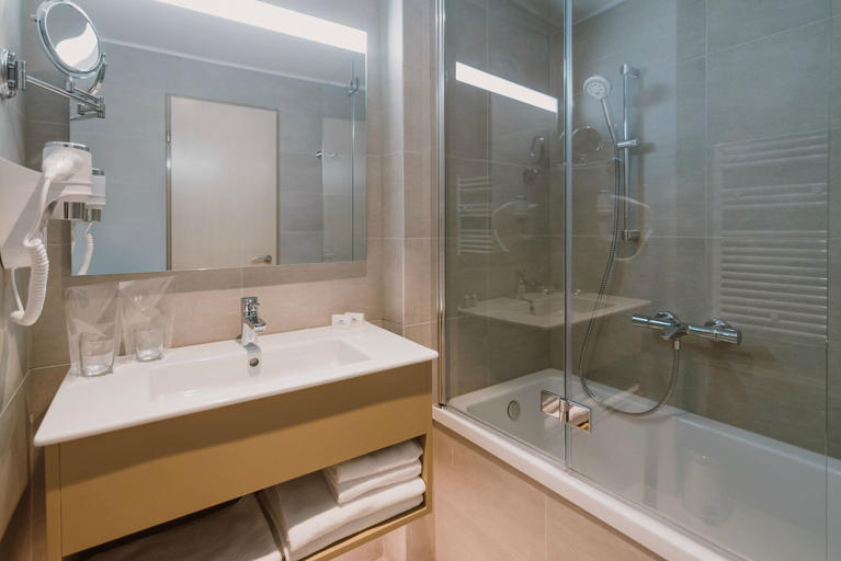 Bathroom 4, Ensana Ursina, Sovata
