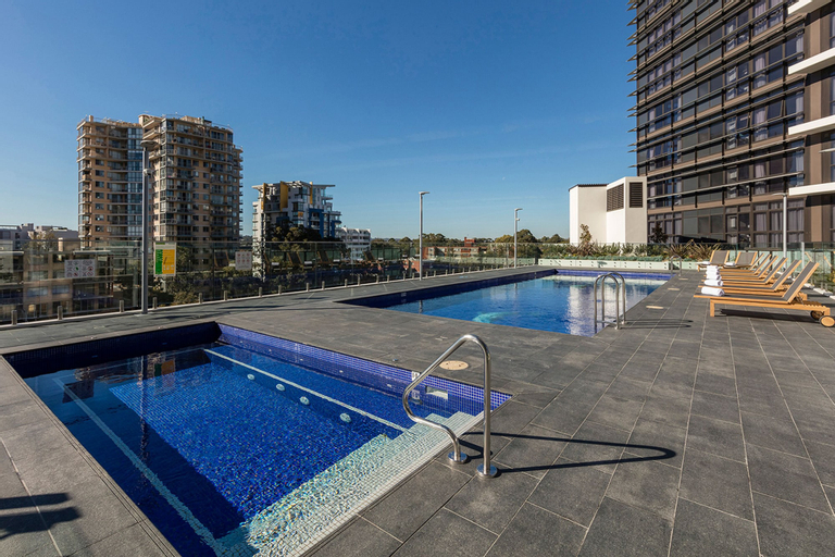 Sport & Beauty 3, Meriton Suites Church Street, Parramatta, Sydney