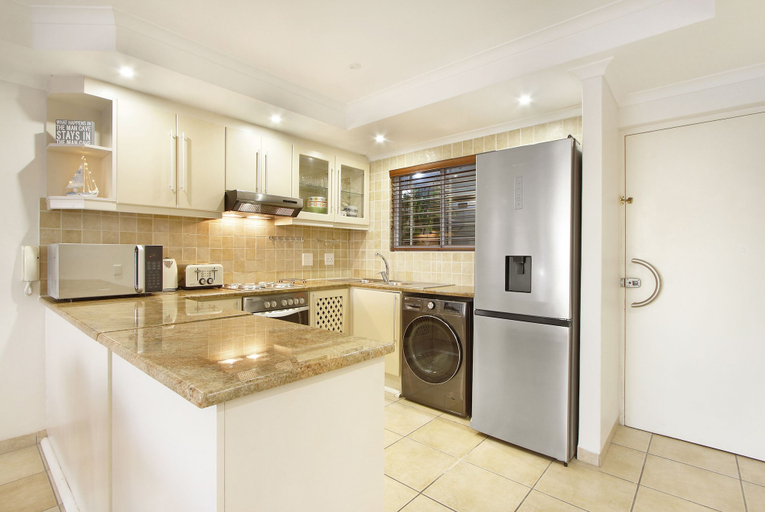 Private kitchen 4, Ocean View 303, City of Cape Town