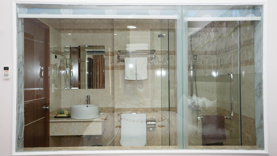 Bathroom 5, SeaStar Hotel Ha Long, Hạ Long